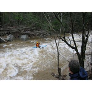 Zman in runout of the big South Fork rapid (Photo by Lou Campagna - 4/26/04)