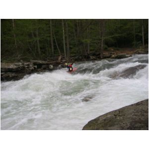 Bob Maxey running Bridge Rapid (Photo by Scott Gravatt - 4/27/04)