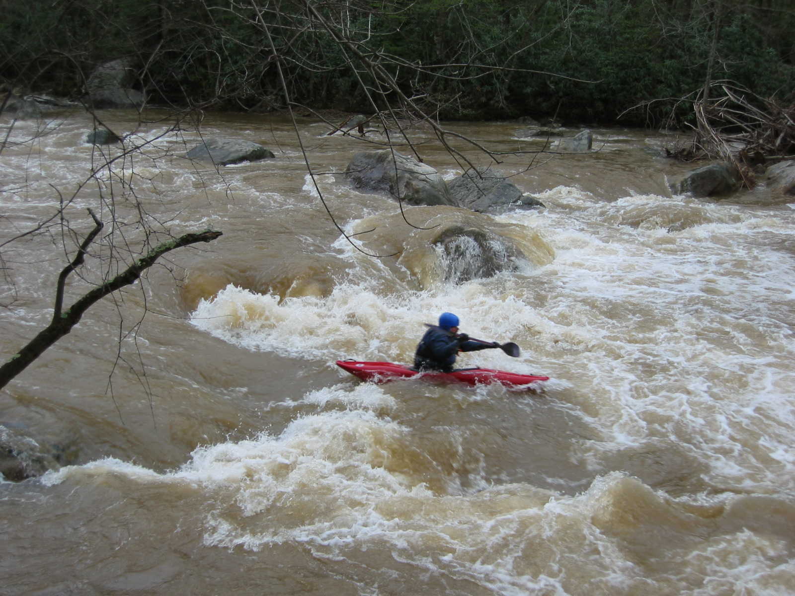 Mike Wellman in middle of the big South Fork rapid (Photo by Lou Campagna - 4/26/04)