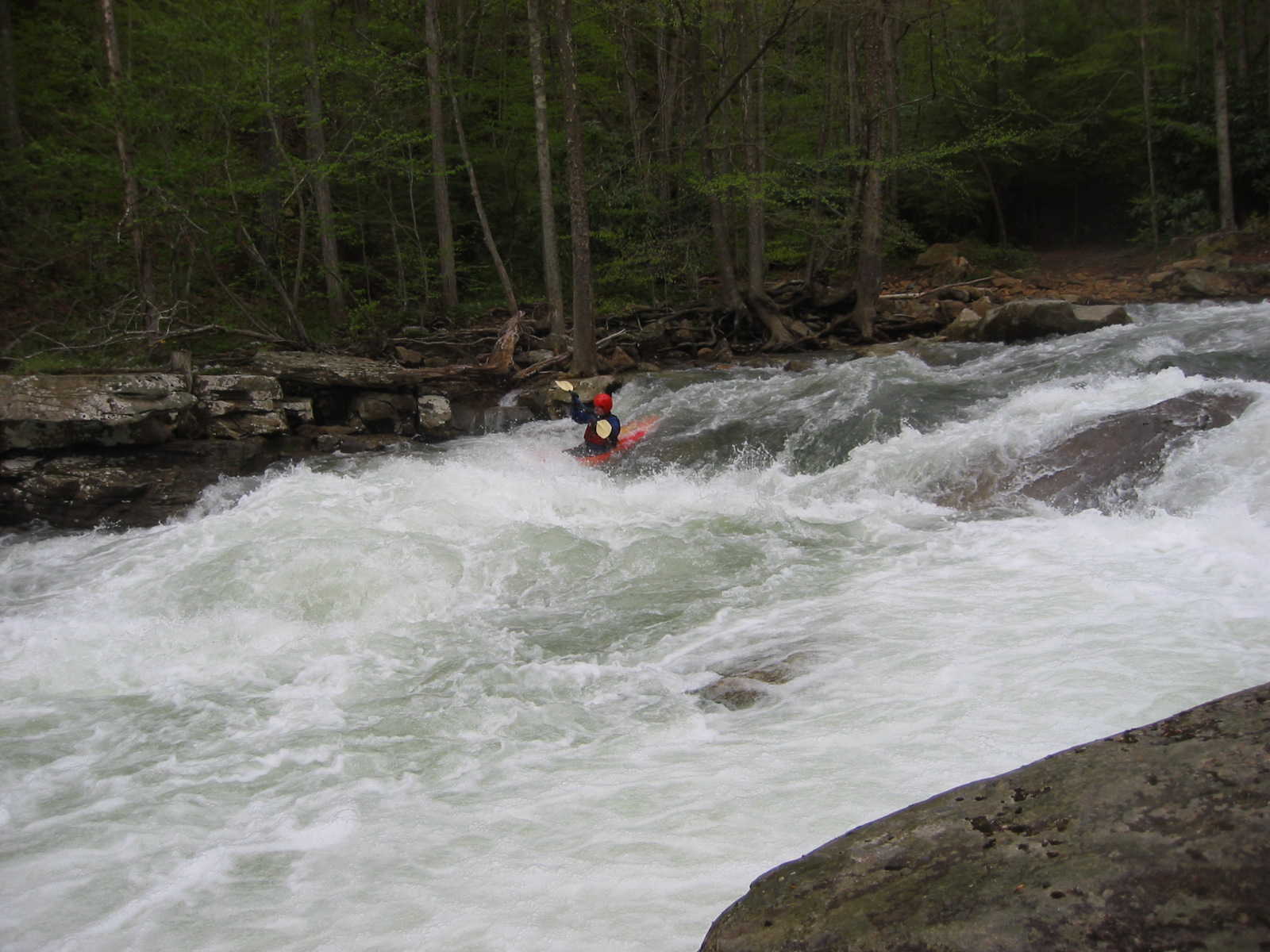 Bob Maxey running Bridge Rapid (Photo by Scott Gravatt - 4/27/04)