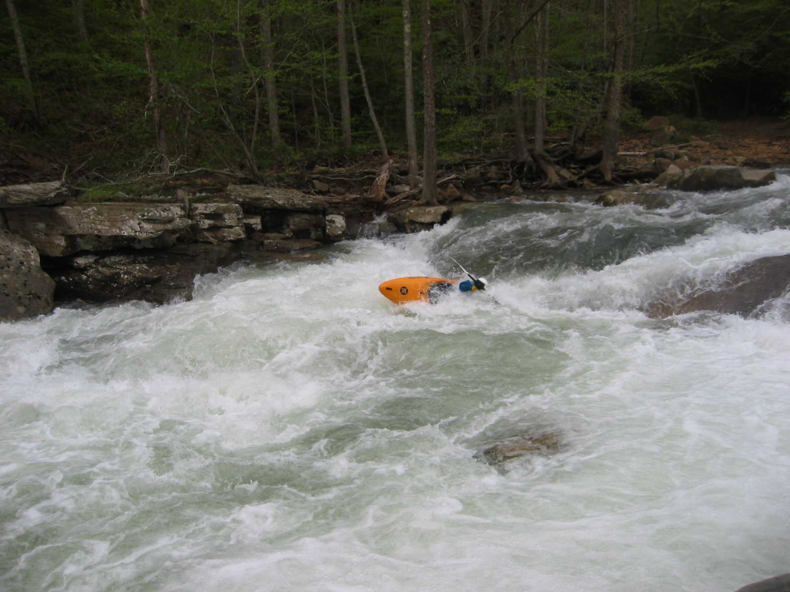 Keith Merkel deep bracing in Bridge Rapid (Photo by Scott Gravatt - 4/27/04)