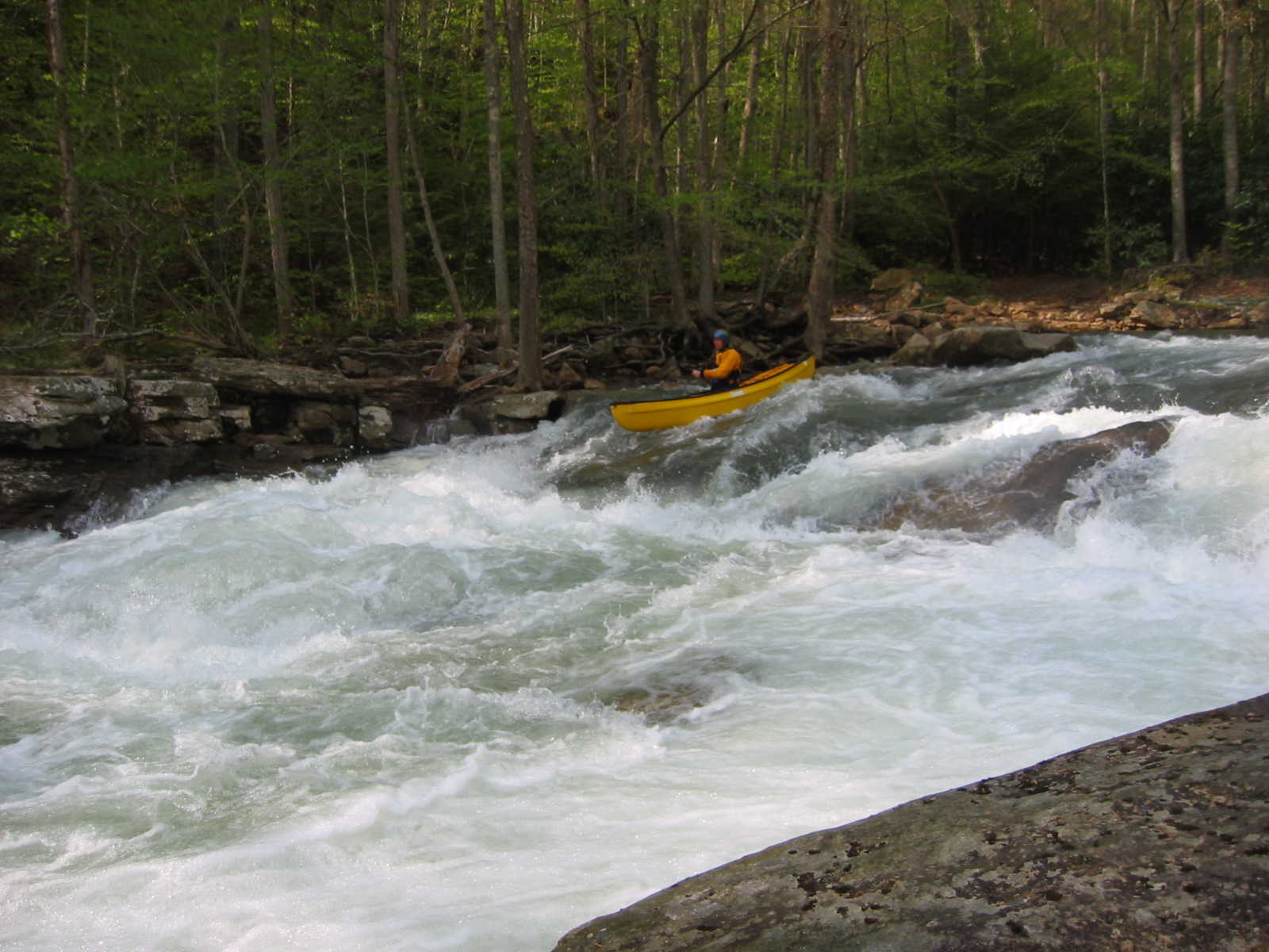 Jim Pruitt in Bridge Rapid (Photo by Scott Gravatt - 4/27/04)