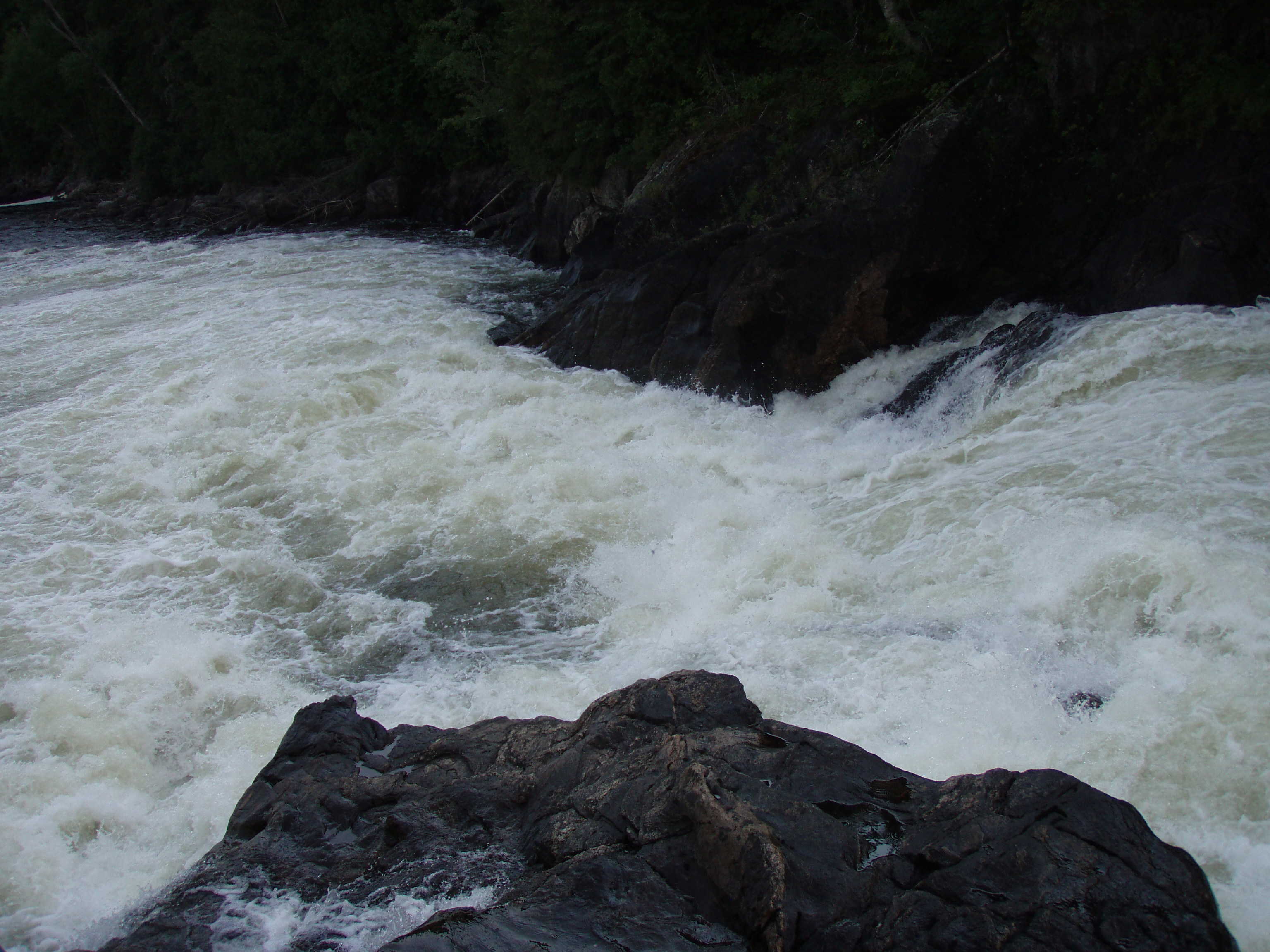 The bottom of 'Rapides Narcisse' (Photo by Keith Merkel - 8/7/07)