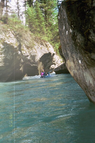 Robert Goo exiting mini-canyon (still no Class IV rapid) (Photo by Keith Merkel - 7/5/99)