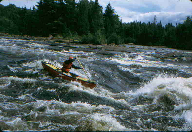 Scott Gravatt before big wave in long Class 3-4 rapid  (Photo by Bob Maxey - 7/27/01)