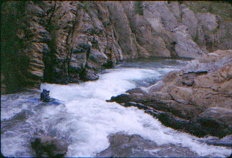 Robert Goo in Tiger's Jaw Falls rapid (Photo by Bob Maxey - 6/28/99)