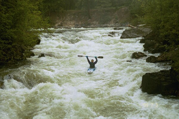 Robert Goo survives the Skookumchuck (Photo by Keith Merkel - 7/3/99)